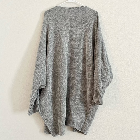 NWT Disney Minnie Mouse Christmas Holiday Metallic Knit Gray Cardigan Sweater XL - Picture 6 of 11